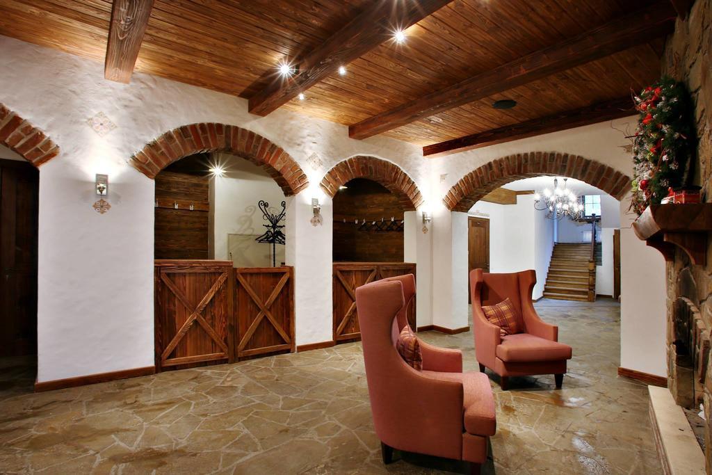 Shpatser Hotel Брюховичи Экстерьер фото