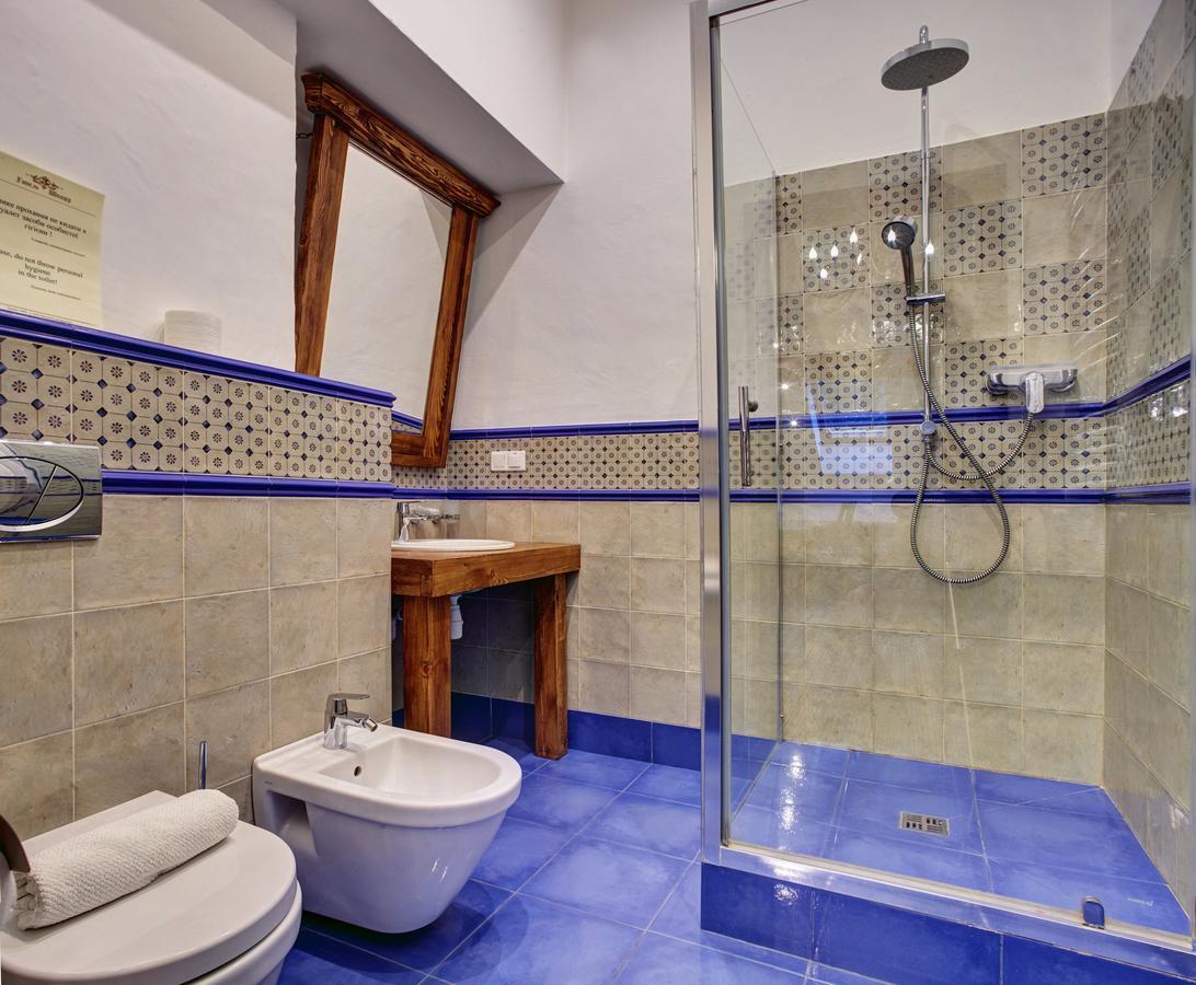 Shpatser Hotel Брюховичи Экстерьер фото